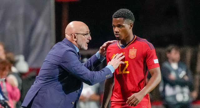 De la Fuente hace de la Psicología una palanca: su Selección es un diván para 8 internacionales