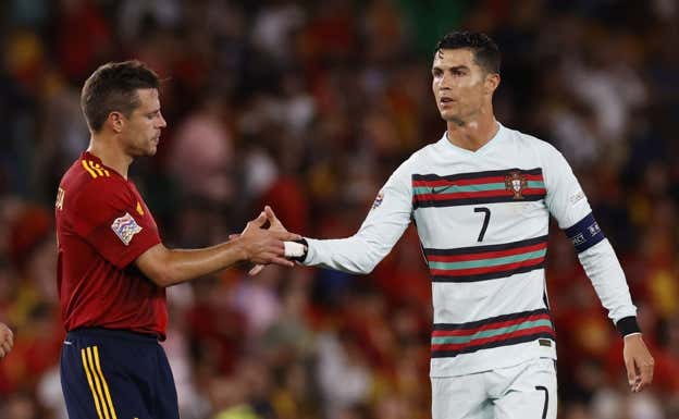 Azpilicueta, en el partido ante Portugal. Efe