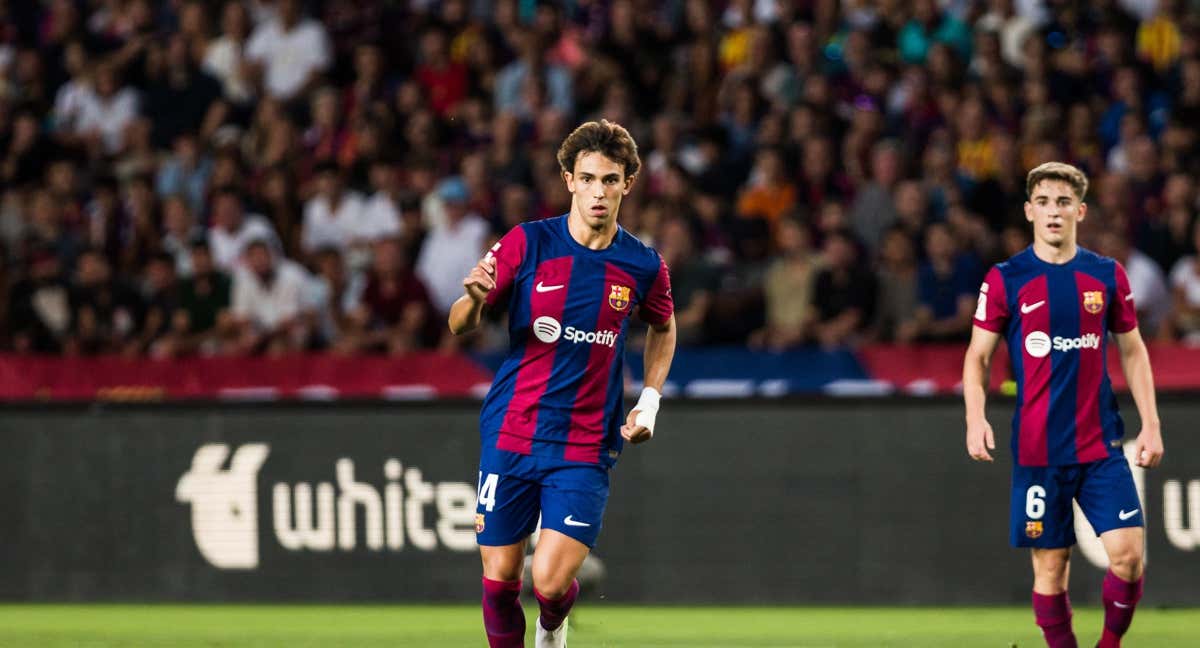 Joao Félix, en un partido con el FC Barcelona./EFE