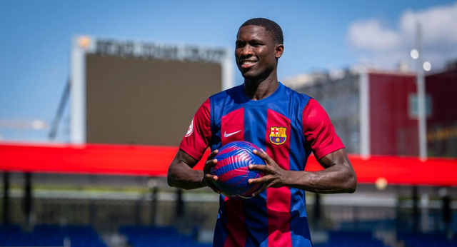Mbacke sigue enrocado en problemas burocráticos y el Barça le espera «pronto»