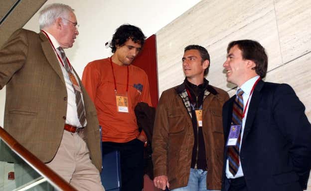 Luis Aragonés, a la izquierda, con Otero, el segundo por la derecha.