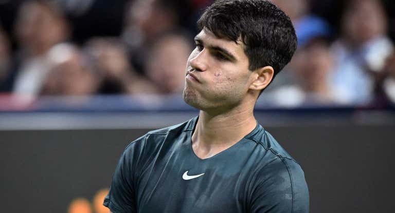 Carlos Alcaraz tras perder contra Dimitrov en Shanghai.