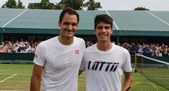 Federer ve injustas las comparaciones de Alcaraz con el ‘Big Three’: «Carlos es Carlos»