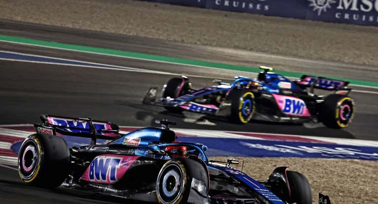 Esteban Ocon y Pierre Gasly, durante el GP de Catar 2023 de F1.
