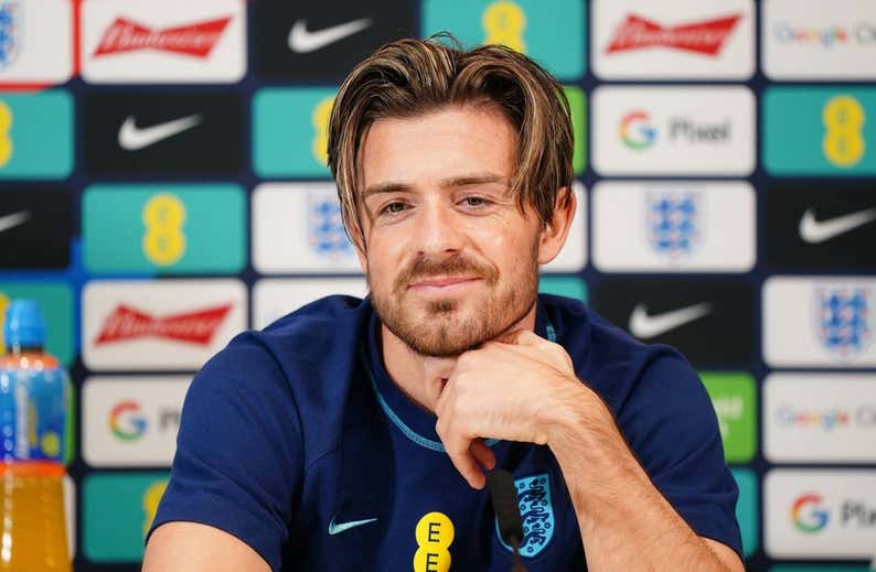 Grealish 'desaparece' y lanza un mensaje: «Para un futbolista, Twitter es una matanza»