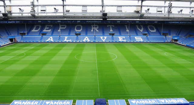 El Deportivo Alavés aparta a un jugador del filial «por una presunta agresión a su pareja»