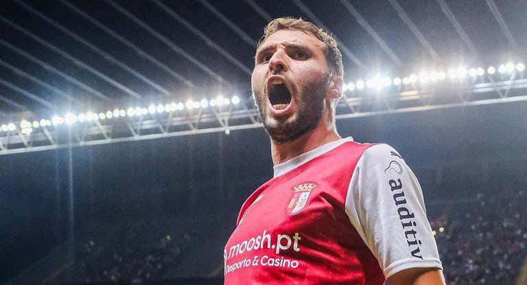 Abel Ruiz celebra un gol con el Sporting de Braga.