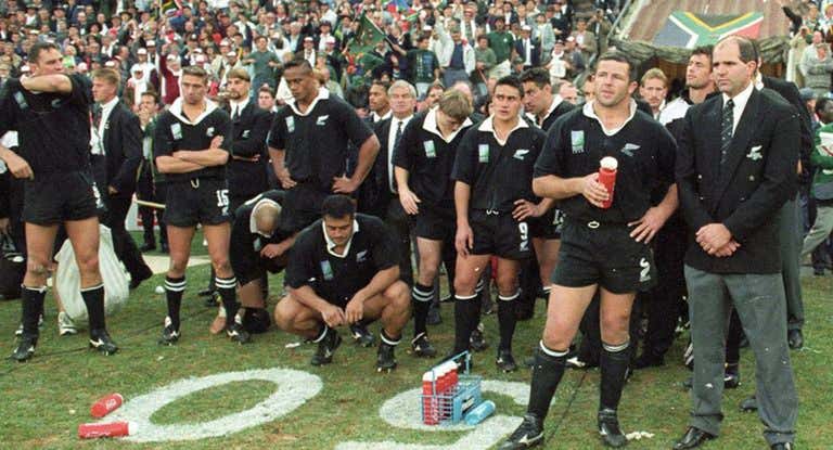 All Blacks tras perder la final del Mundial de 1995.