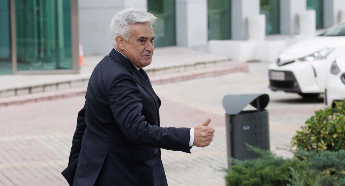 Pedro Rocha, presidente de la Gestora de la Federación, este lunes tras salir de la sede de LaLiga. /GETTY