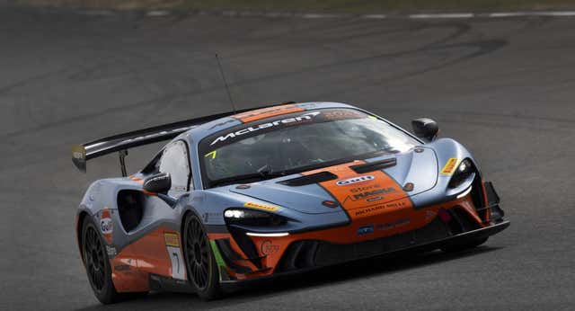 La experiencia más extrema: al volante del McLaren campeón, en el Jarama