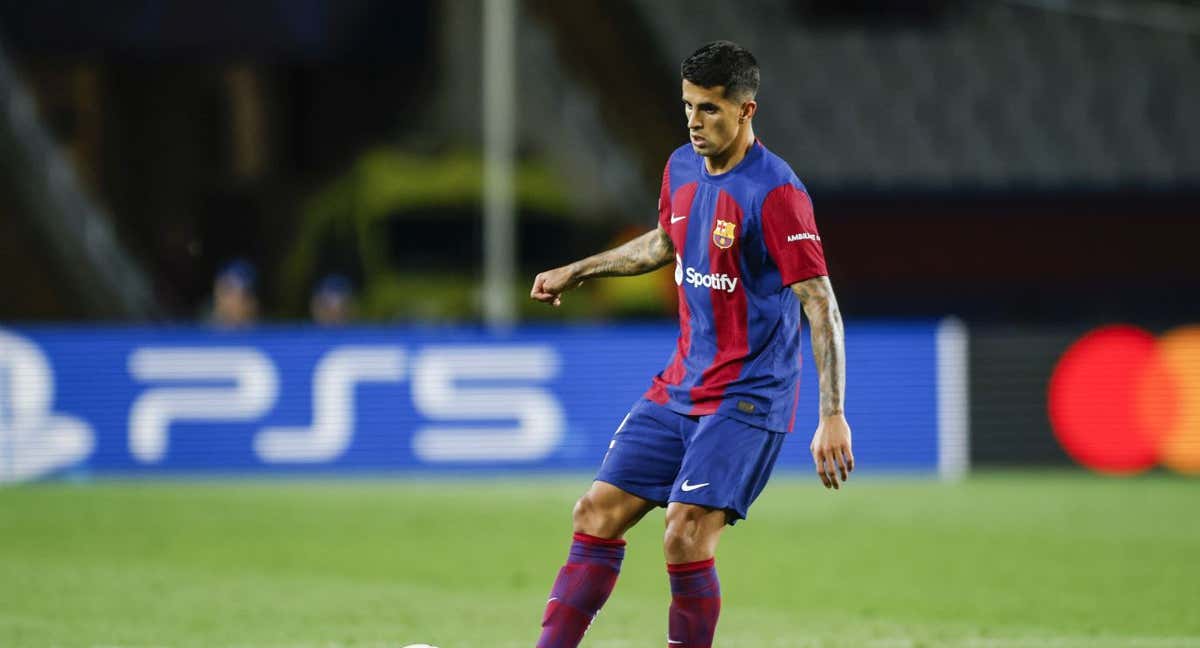 Cancelo durante el partido ante el Shaktar. /GETTY