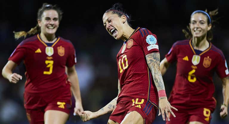 Jenni Hermoso, goleadora ante Italia, durante el partido de la Nations League en el estadio Arechi.
