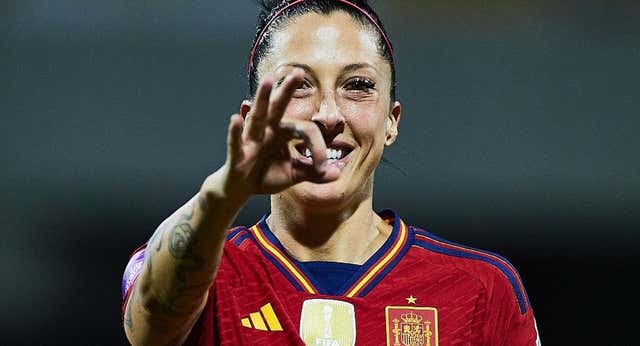 Crónica del regreso más esperado de Jenni Hermoso: suplencia, gol y un regalo que pone los pelos de punta