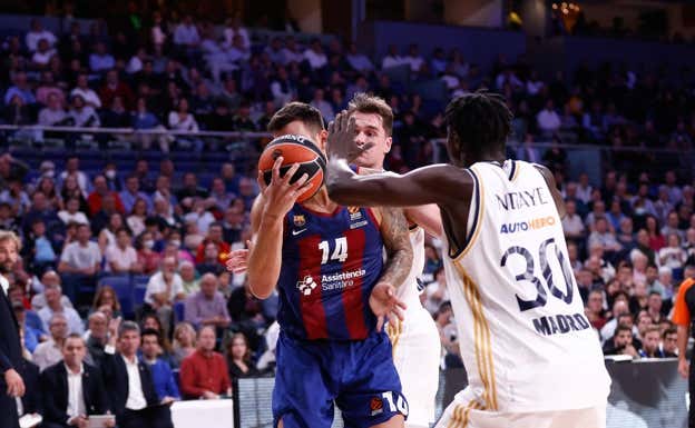 Ndiaye durante el Clásico.  EP