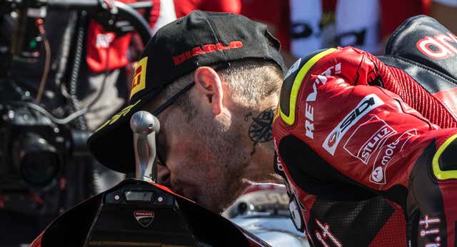 Álvaro Bautista, el bicampeón del mundo de WSBK que lleva al Atleti por bandera y que este sábado ha hecho historia