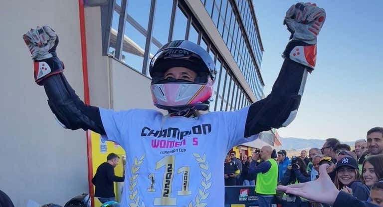 Beatriz Neila tras ser campeona en el Women's European Championship.