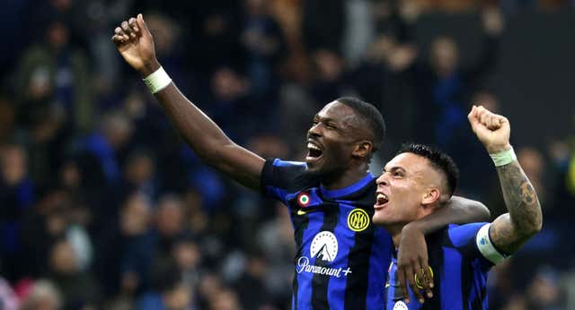 El Inter es líder, Thuram hace olvidar a Lukaku pero los hinchas no