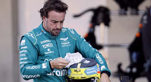 Fernando Alonso sufre en la clasificación de México: «El coche está al filo de la navaja siempre»