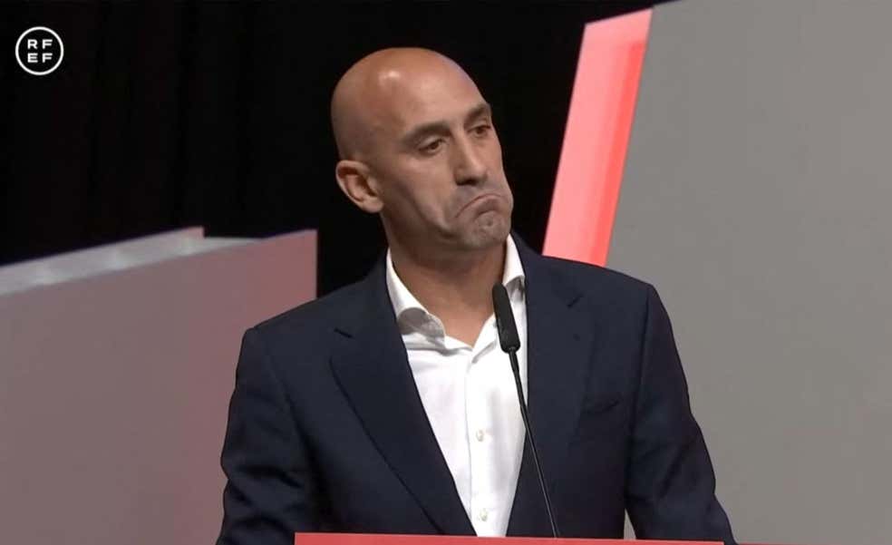 Luis Rubiales carga contra FIFA y asegura sufrir un «linchamiento político y mediático», que piensa recurrir «hasta la última instancia»