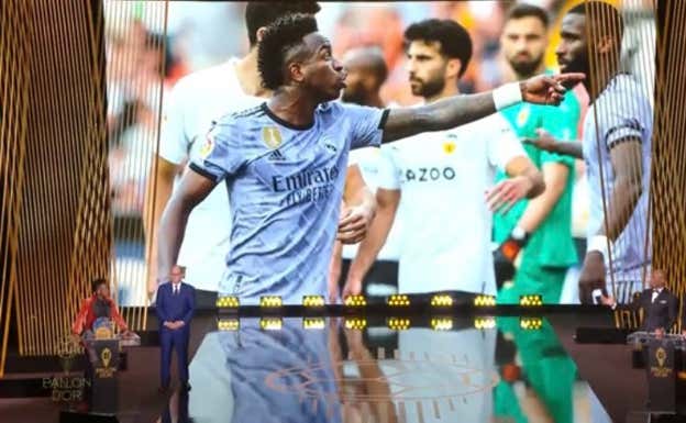 La imagen usada en la gala del balón de oro.  Twitter.