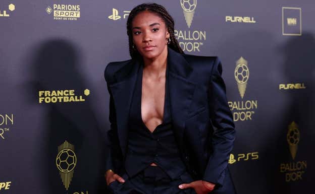Salma Paralluelo en la gala del Balón de Oro. AFP