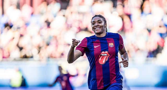 Salma Paralluelo no olvidará este día: ¡cuatro goles, al primer toque… y en 32 minutos!