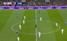 Lo nunca visto: la táctica kamikaze del Tottenham para defender con nueve