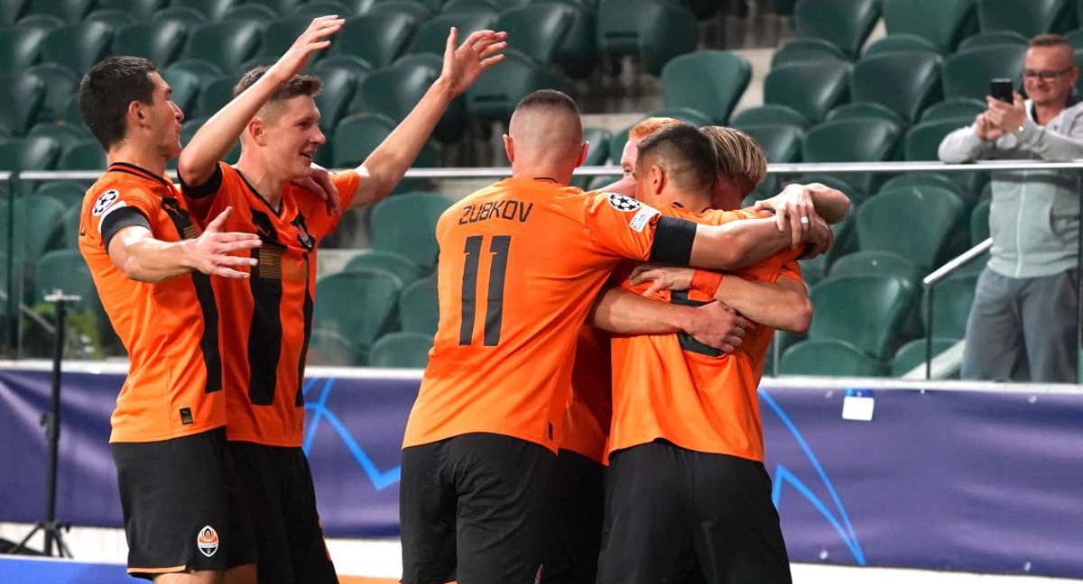 Los jugadores del Shaktar celebran un gol. /AFP