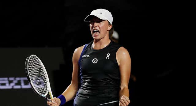 Swiatek derrota a Sabalenka y se planta en la final de las WTA Finals