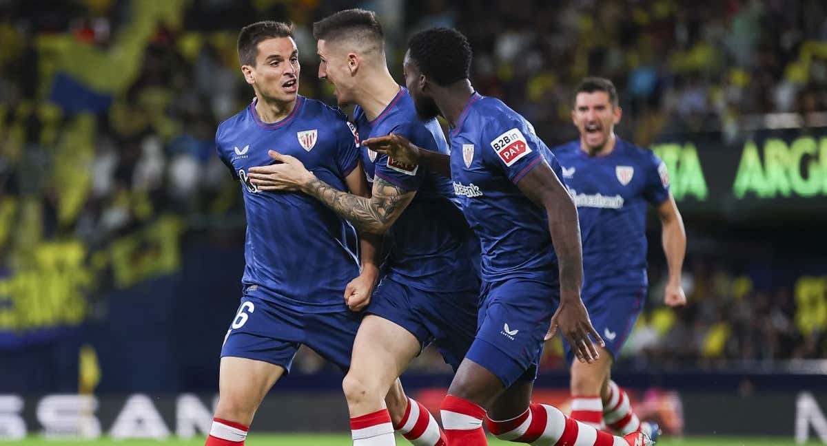 Galarreta celebra su gol en Villarreal junto a Sancet e Iñaki Williams./Getty Images