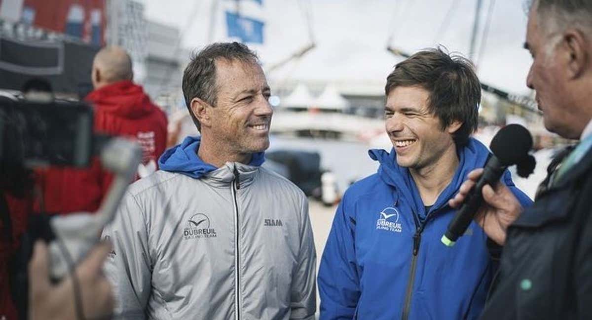 Íker Martínez, junto a su compañero Seb Simon. /GROUPE DUBREUIL