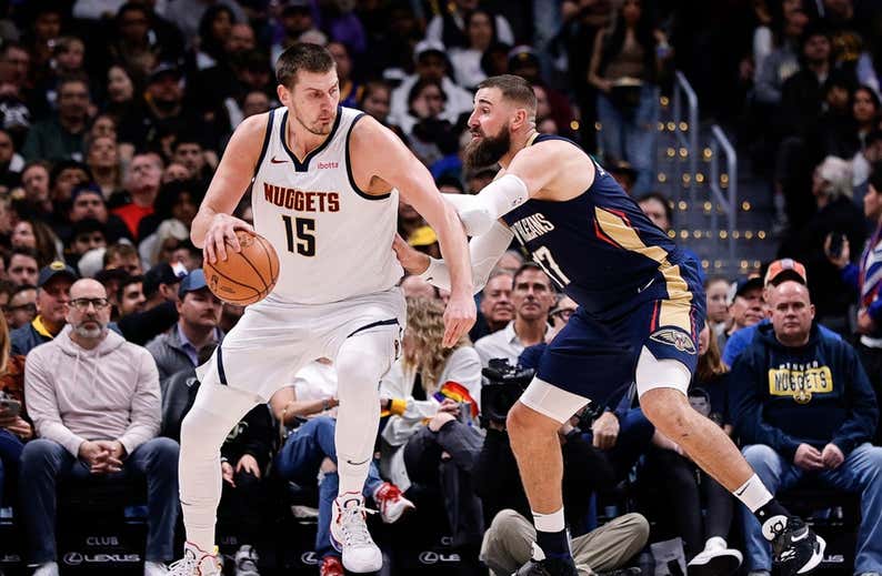 Jokic recuerda a todos quién es el campéon y supera a las leyendas de LeBron y Bird
