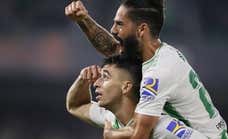 El Betis se da un festín como anticipo del derbi... y con lesión de Bravo