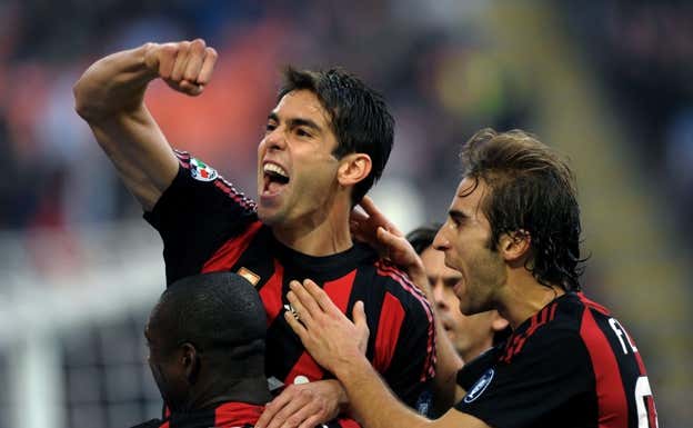 Kaká celebra un gol con el Milan, en la etapa de Ancelotti.