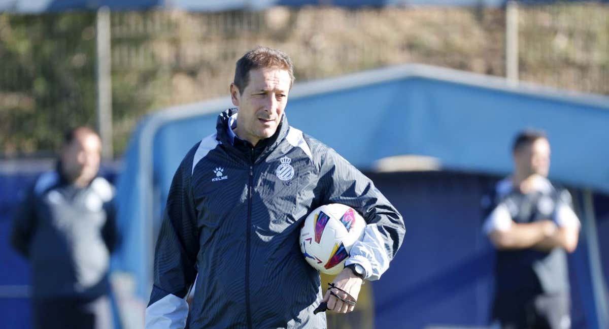 Luis Miguel Ramis, en su primera sesión de entrenamiento con el Espanyol. /AFP