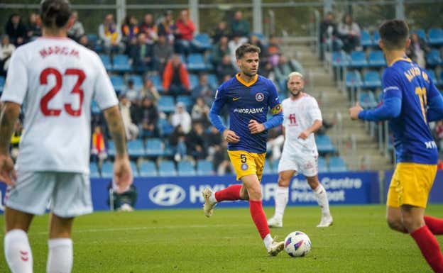 Adrià Vilanova en el último partido ante el Eldense.  FC ANDORRA