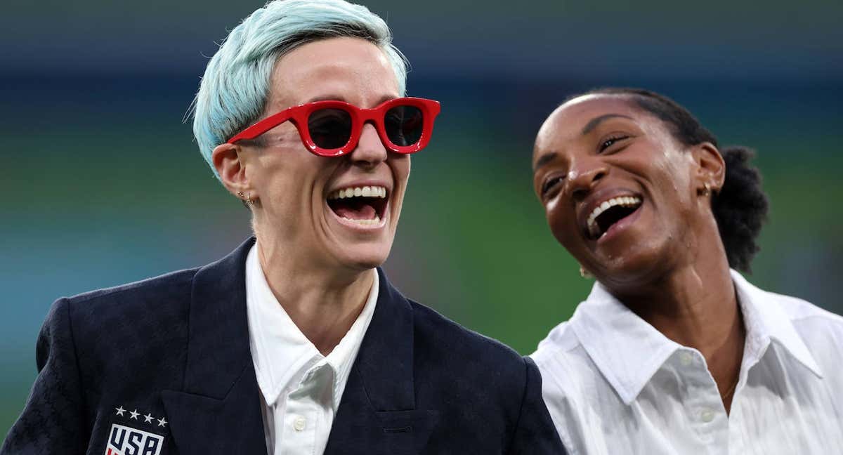 Megan Rapinoe junto a Crystal Dunn en la previa de los octavos de final del pasado Mundial.