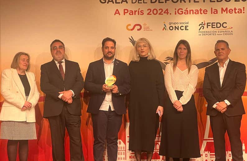 Relevo, premiado por su implicación con el deporte paralímpico en la Gala Anual de la FEDC