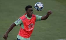 Brasil se rinde a Endrick, un jugador «irreal», que «puede ser legendario» y que odia la fiesta