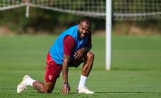 El Sevilla busca en Londres una solución a Marcao