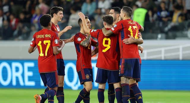 España paga caro el trámite ante Chipre