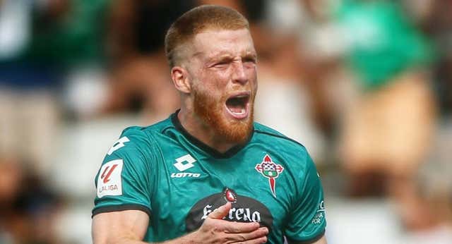 El Valencia busca extremo izquierdo sin descuidar a Carlos Vicente… y el Celta se mete en la pelea