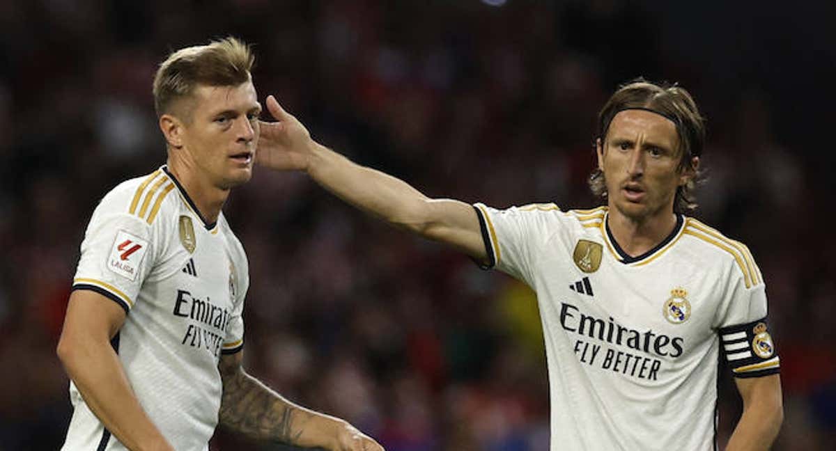 Kroos y Modric durante el Atlético-Real Madrid.