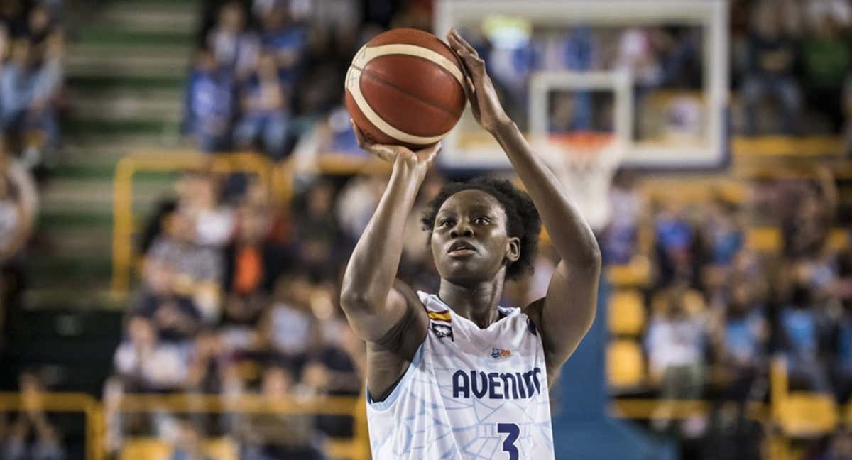 Sika Koné lanza un tiro libre en Wüzburg. /Euroleague Women