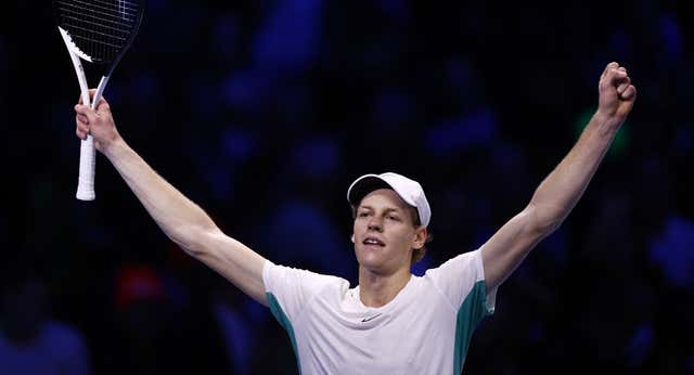 Sinner doblega a Medvedev en tres sets y estará en la gran final