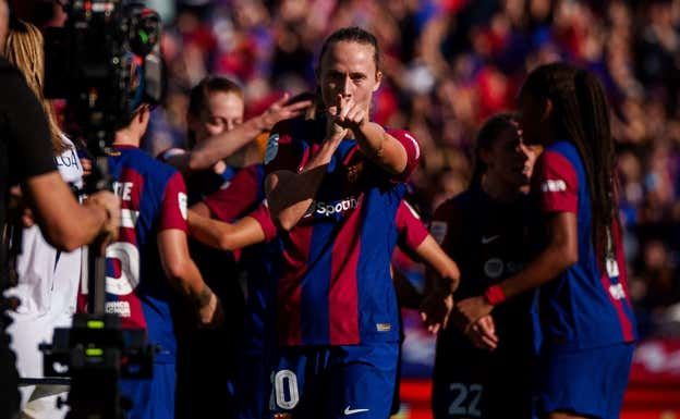 Hansen dedicando su gol.  FC BARCELONA