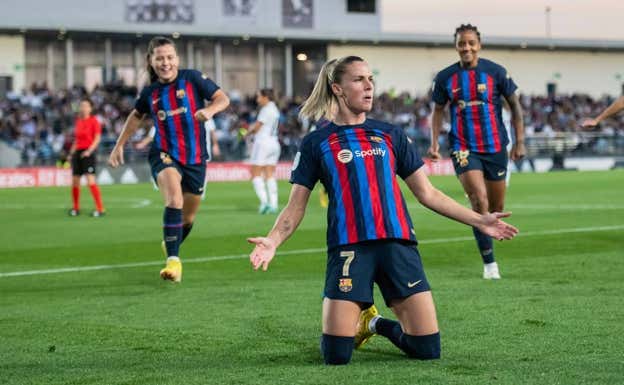 Ana Mari celebrando un gol.  FC BARCELONA