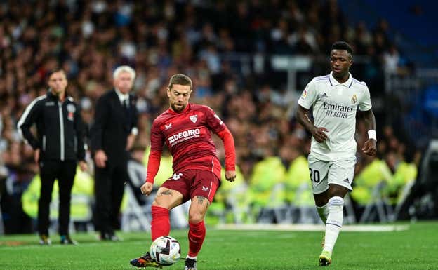El Papu Gómez durante una acción de juego en el partido ante el Real Madrid la noche anterior al control antidopaje en el que dio positivo en terbutalina.  Rubén de la Fuente Pérez/Getty Images