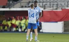 La Sub-21 empata con polémica, apagón y gol de Omorodion y se acerca al Europeo