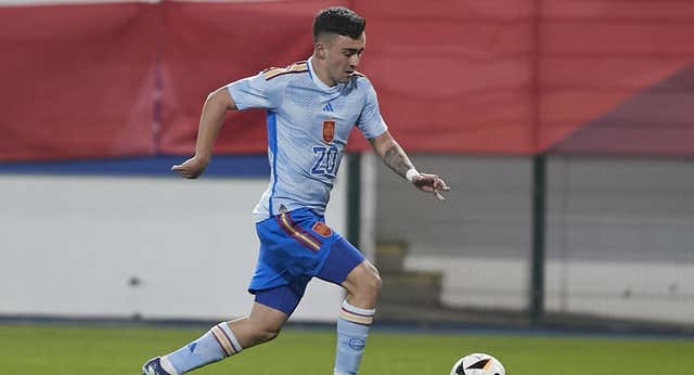 Alberto Moleiro vuelve a estar en boca de todos: «La enfermedad de Kirian nos sacó de la burbuja; ahora me divierto más»